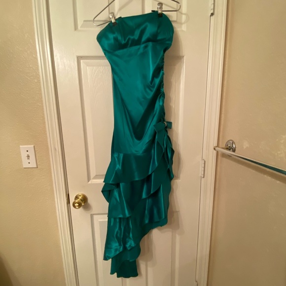 Formal prom/dinner dress - Picture 1 of 3